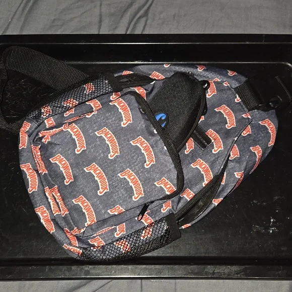 Backwoods mini chest bag